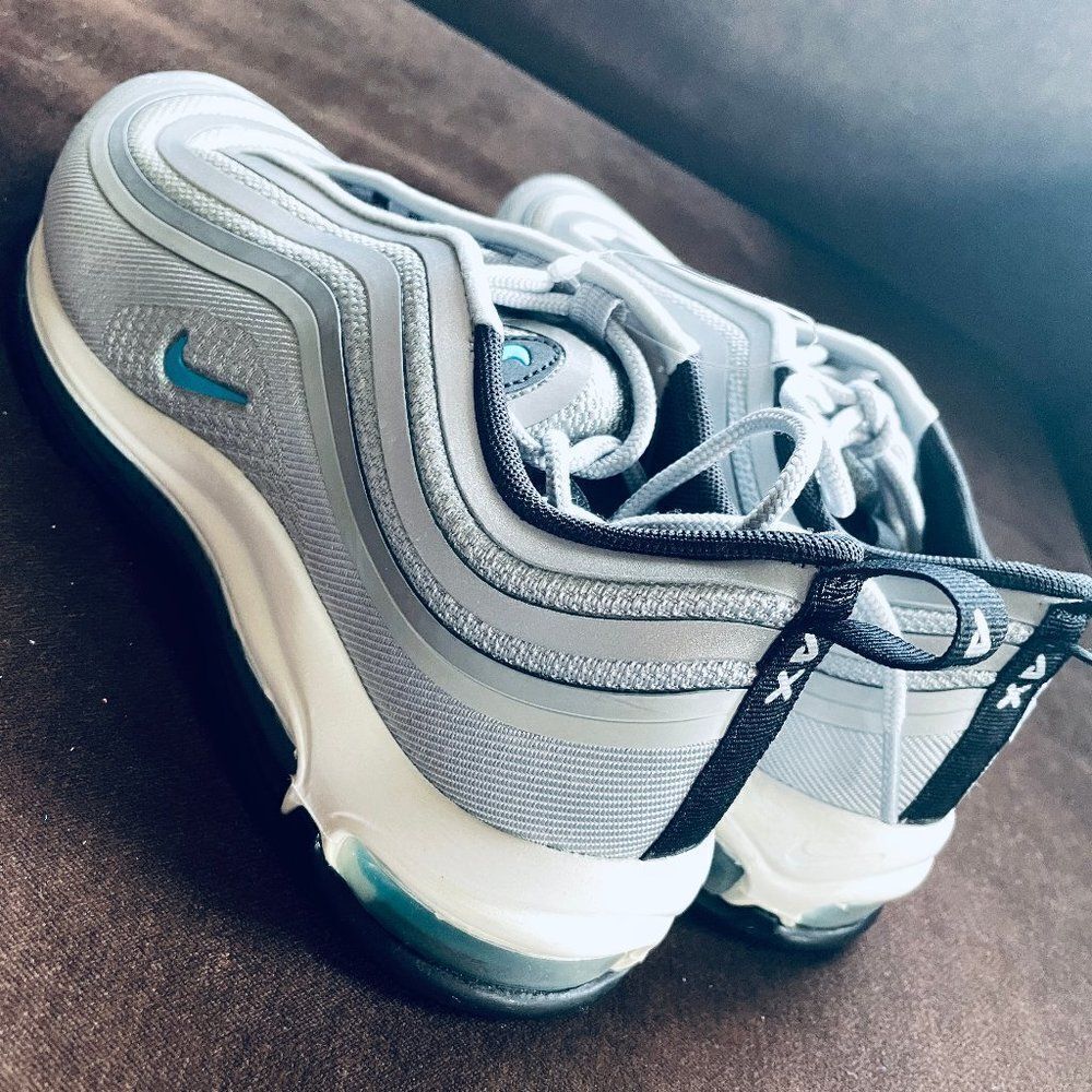 Mint Condition NIKE AIR MAX 97 Silver Bullet 9 US - Picture 4 of 16